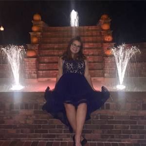 Meet your Posher, Elizabeth